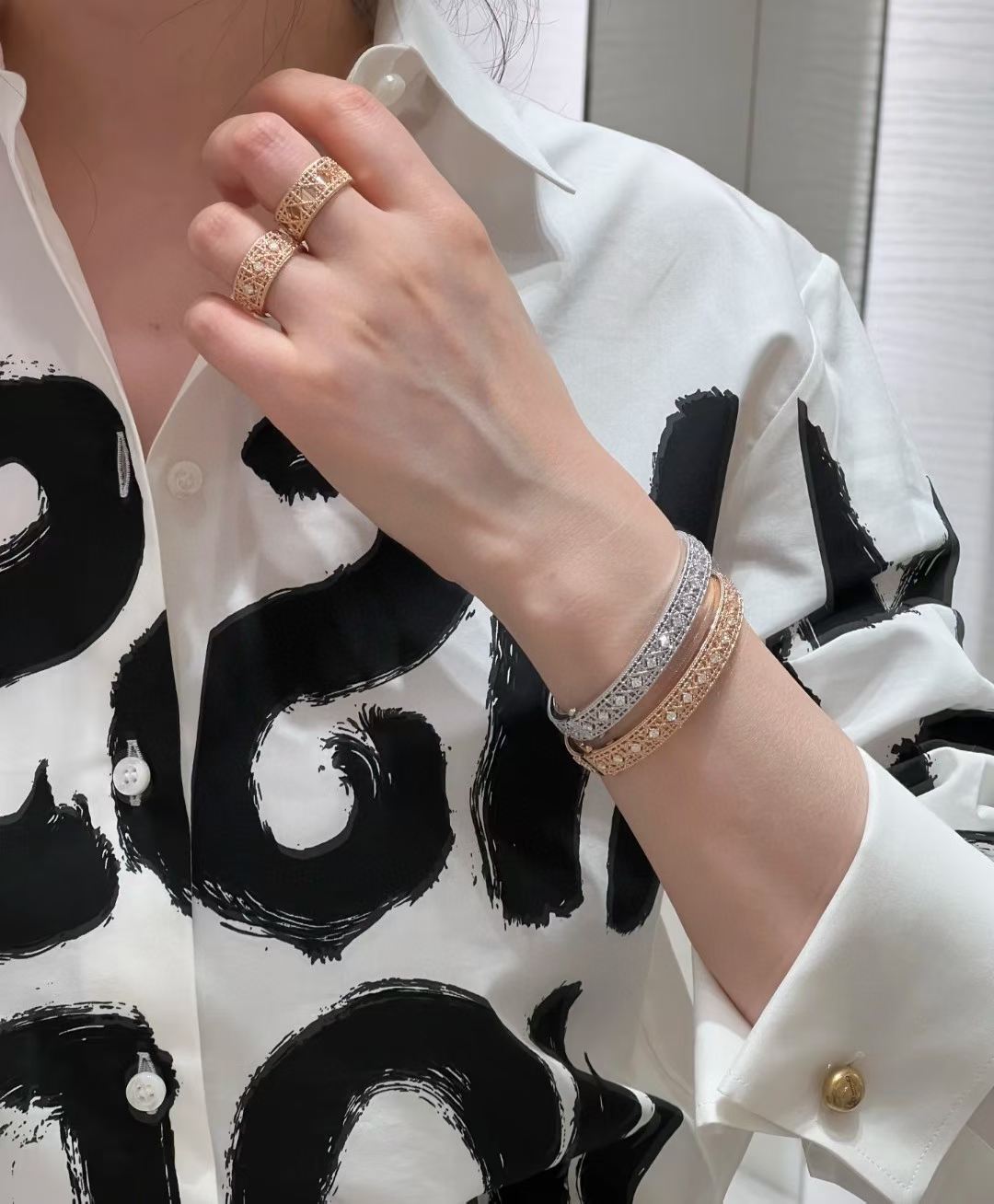 [Loco ] 2026 WOVEN-PATTERN BRACELET SET WITH FULL DIAMOND INLAY THREE-COLORS