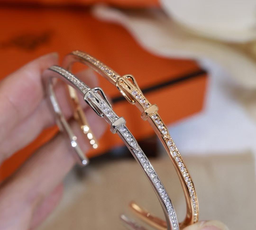 [Loco ] DIAMOND-ENCRUSTED BRACELET THREE COLORS