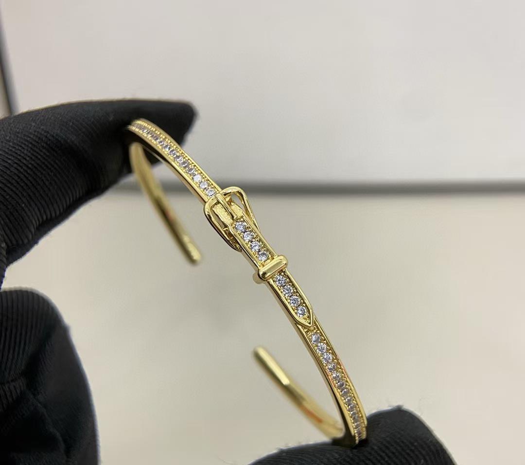 [Loco ] DIAMOND-ENCRUSTED BRACELET THREE COLORS