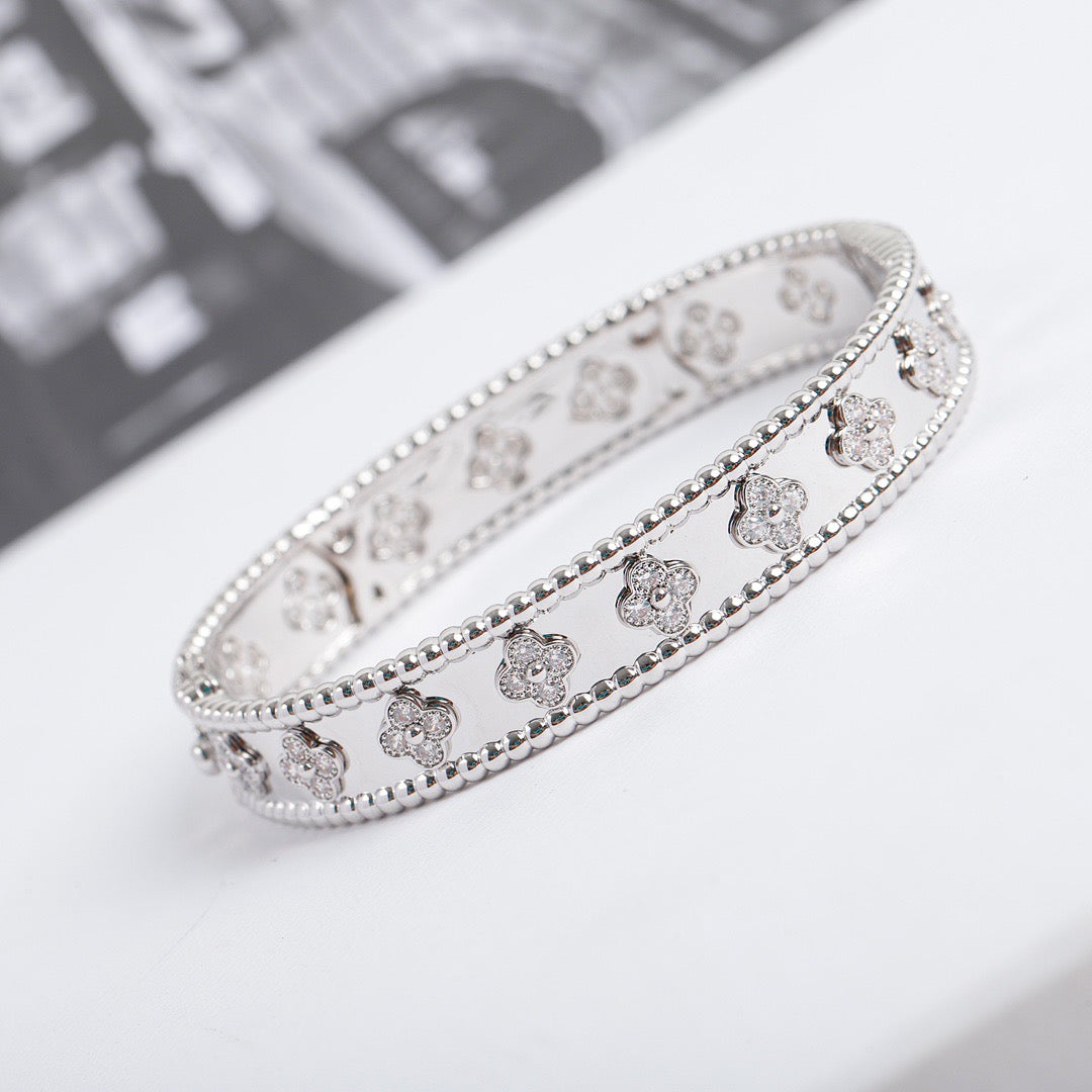 Loco CLOVER BRACELET 8MM DIAMONDS