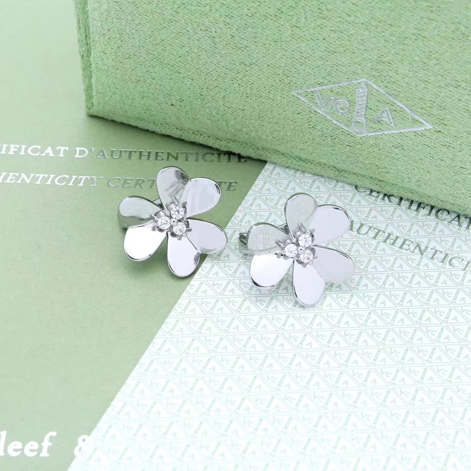 Loco FRIVOLE EARRINGS- LARGE MODEL