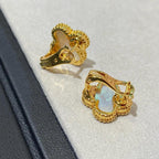 [Loco ] CLOVER LARGE (20mm) 1 MOTIFS WHITE MOP STUD EARRINGS
