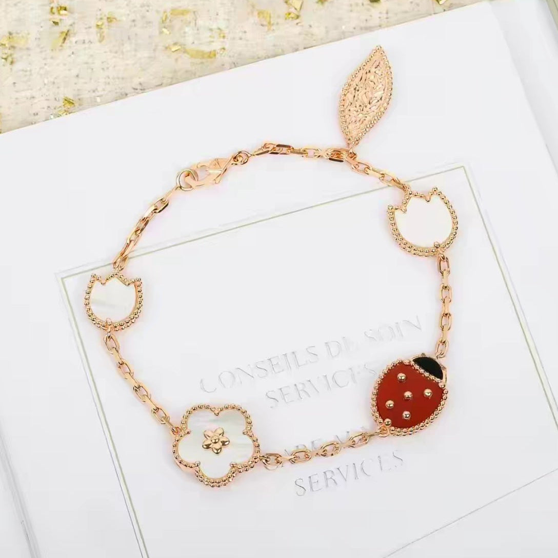 Loco LUCKY SPRING 5 MOTIF BRACELET