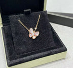 [Loco ] BUTTERFLY PINK MOTHER-OF-PEARL DIAMOND NECKLACE