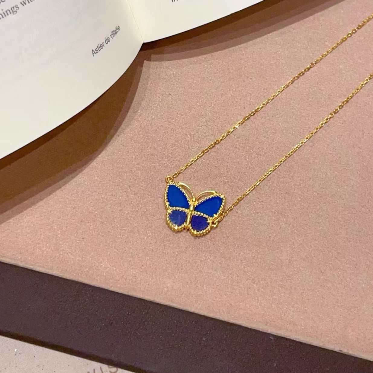 [Loco ] 2026 BUTTERFLY BLUE   NECKLACE