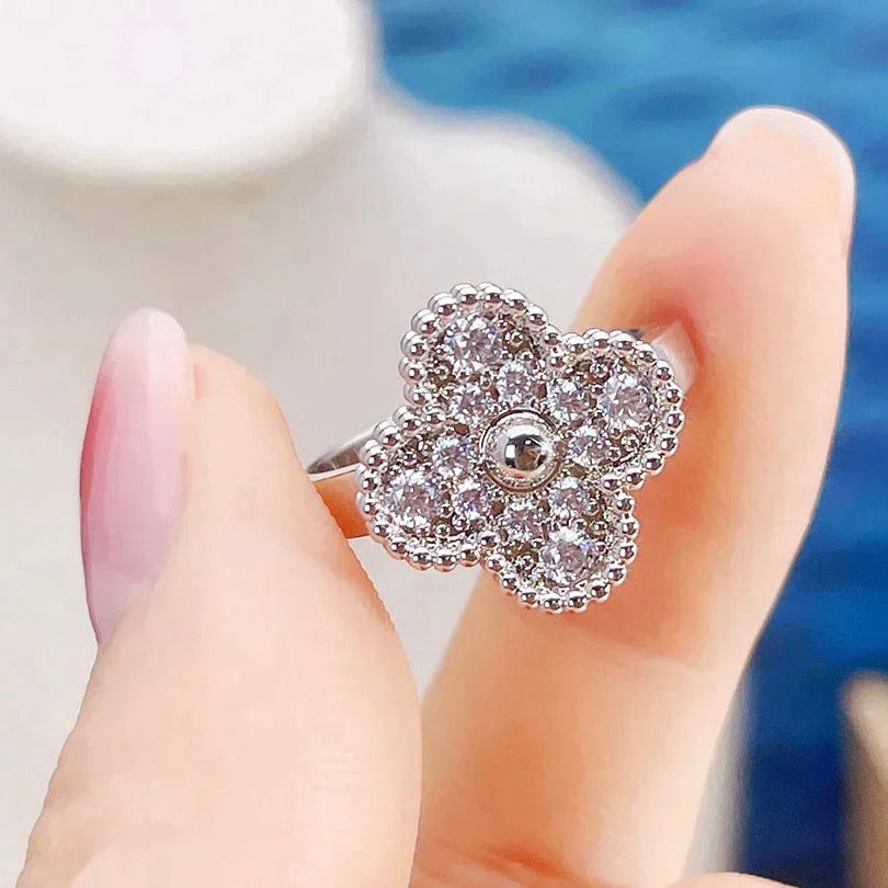 Loco CLOVER DIAMOND RING
