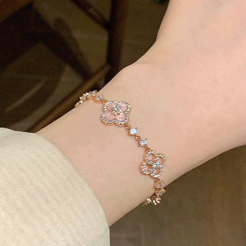 Loco CLOVER 5 MOTIF PINK BLUE RED WHITE BRACELET