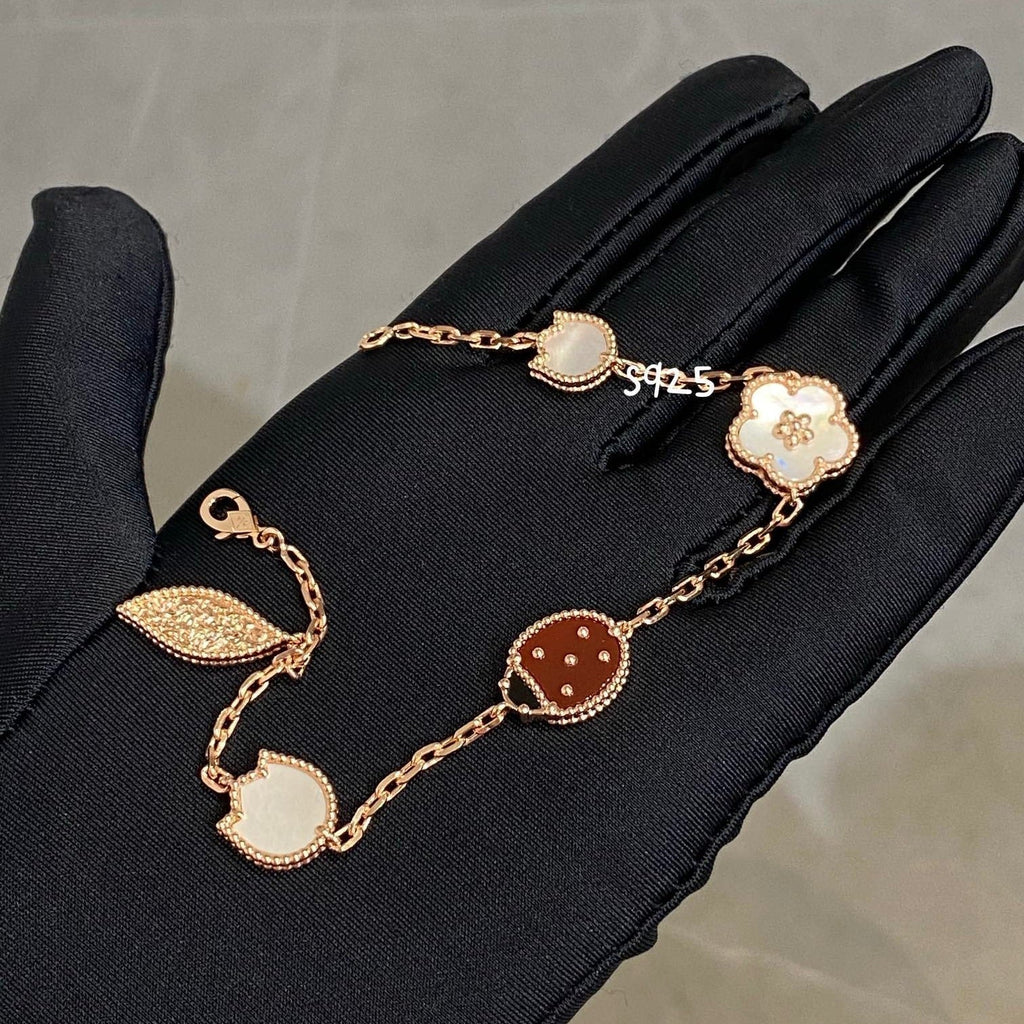Loco LUCKY SPRING 5 MOTIF BRACELET