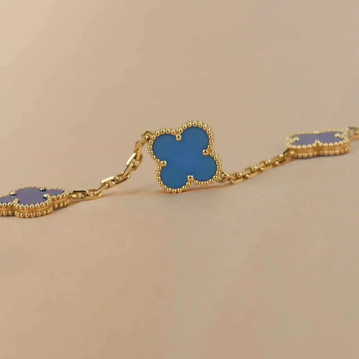 [Loco ]New CLOVER 5 MOTIF BLUE AGATE BRACELET COLLECTION