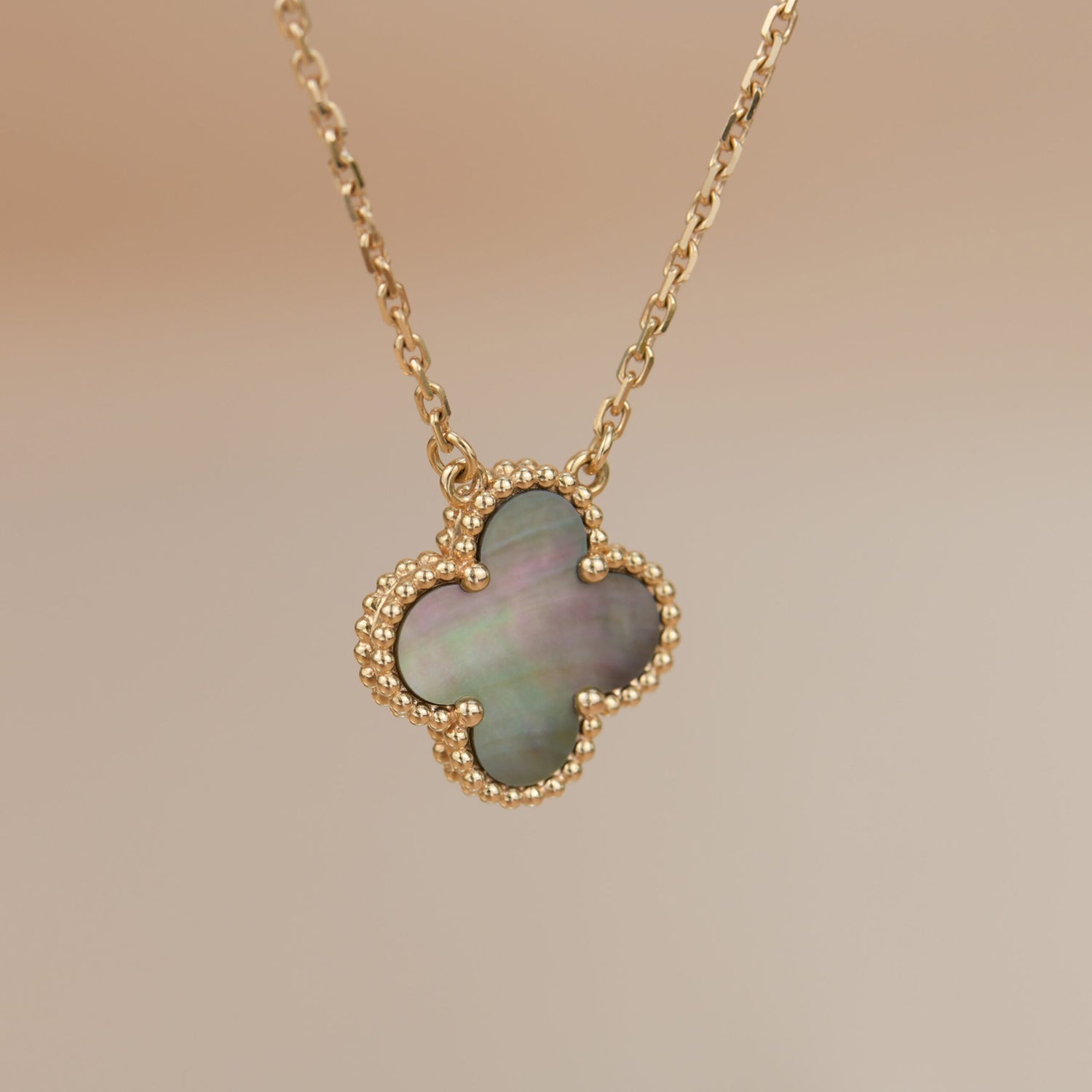 Loco CLOVER 15MM  GRAY MOTHER OF PEARL NECKLACE