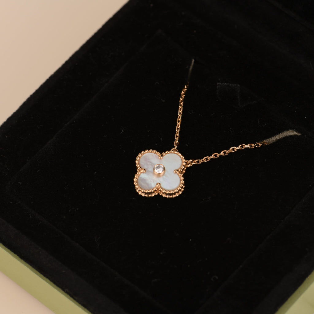 Loco CLOVER 15MM DIAMOND WHITE FRITILLARIA NECKLACE