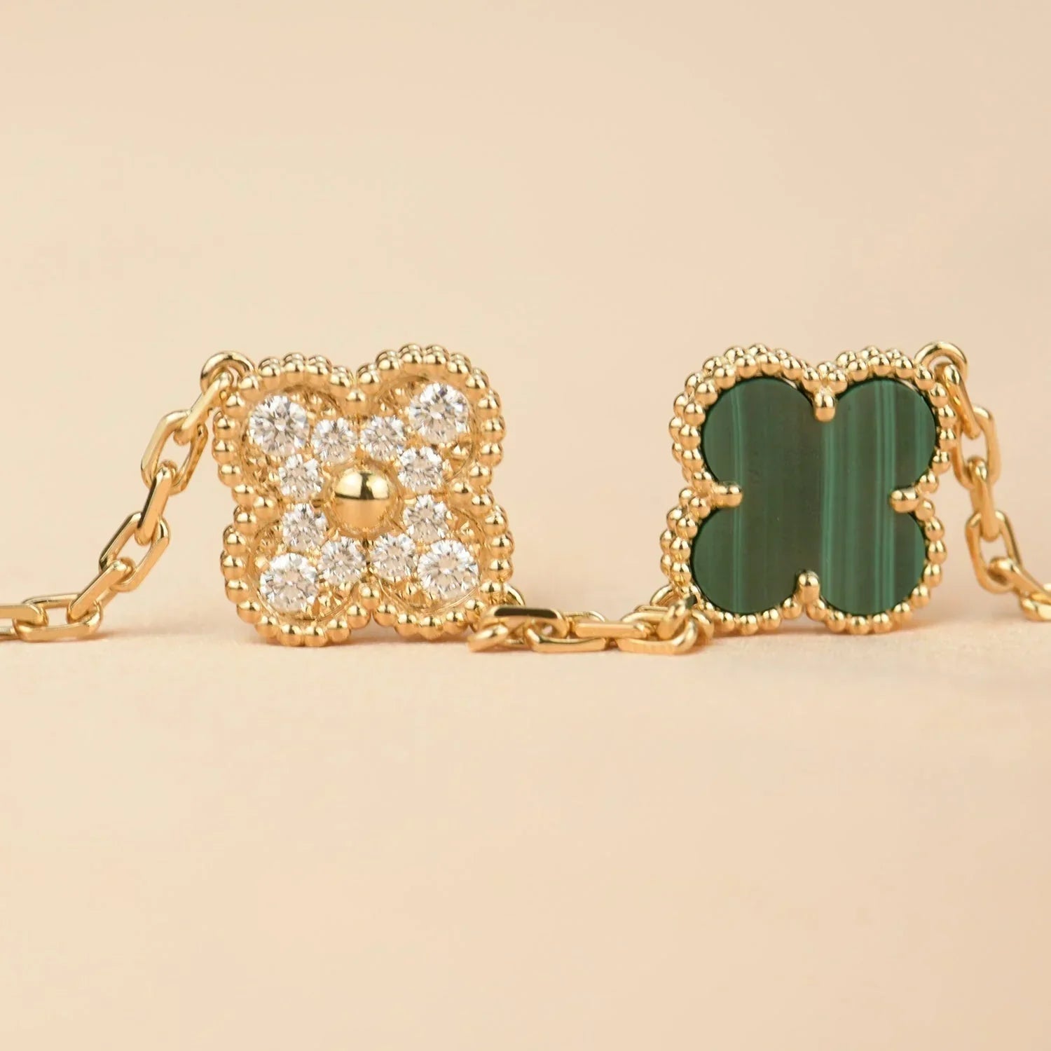 [Loco ]New  CLOVER 5 MOTIF MALACHITE BRACELET COLLECTION