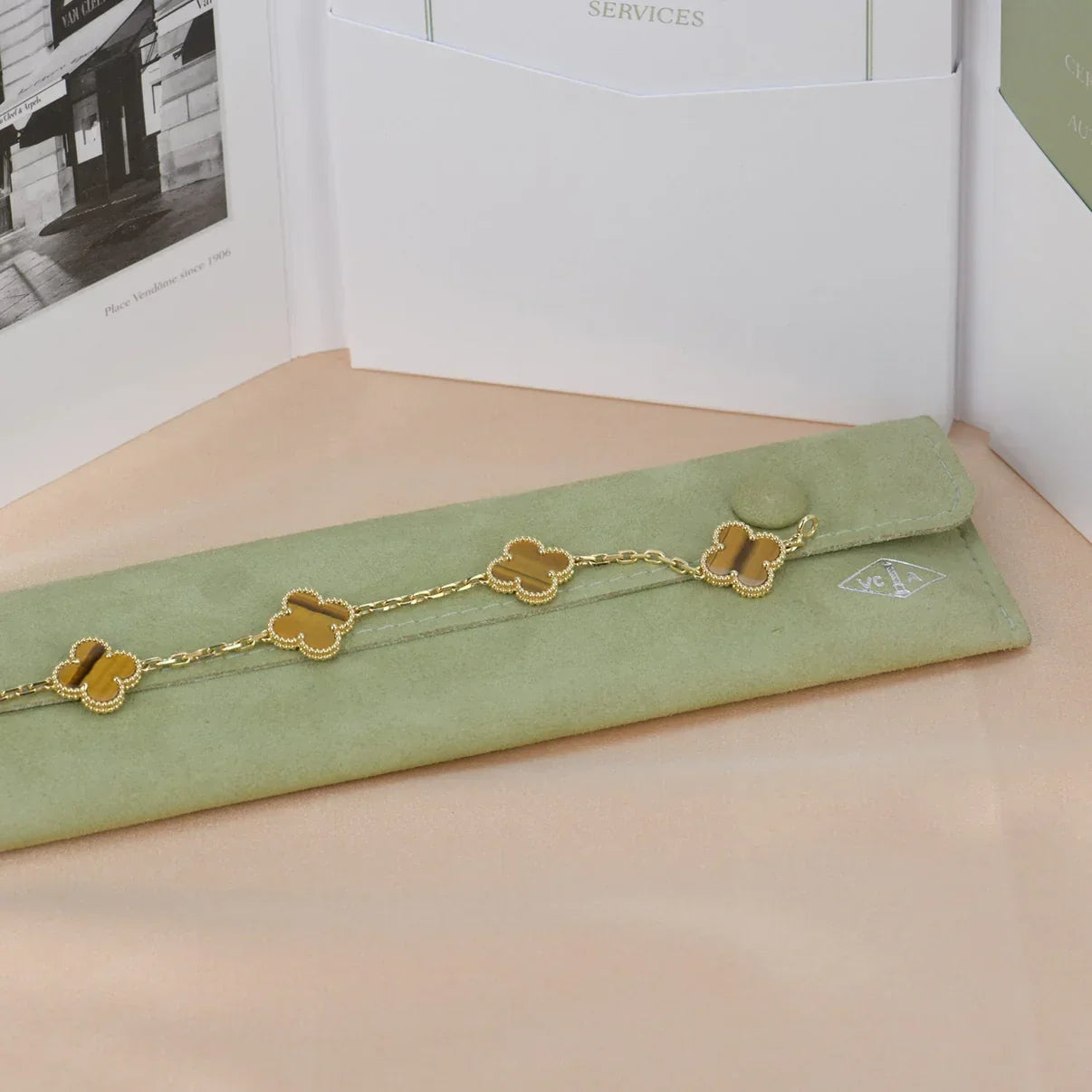 [Loco ]New  CLOVER 5 MOTIFS TIGER EYE BRACELET COLLECTION