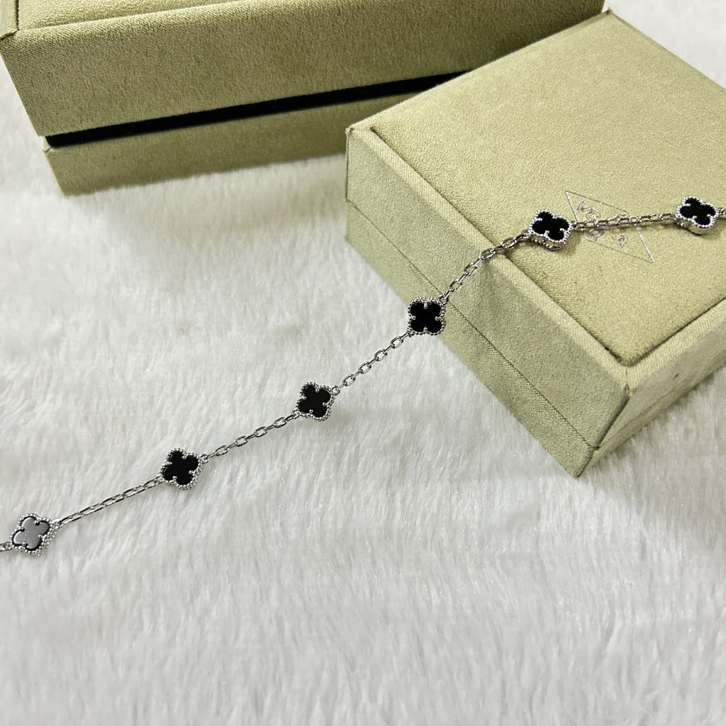 [Loco ]CLOVER 6 MOTIF  ONYXS BRACELET