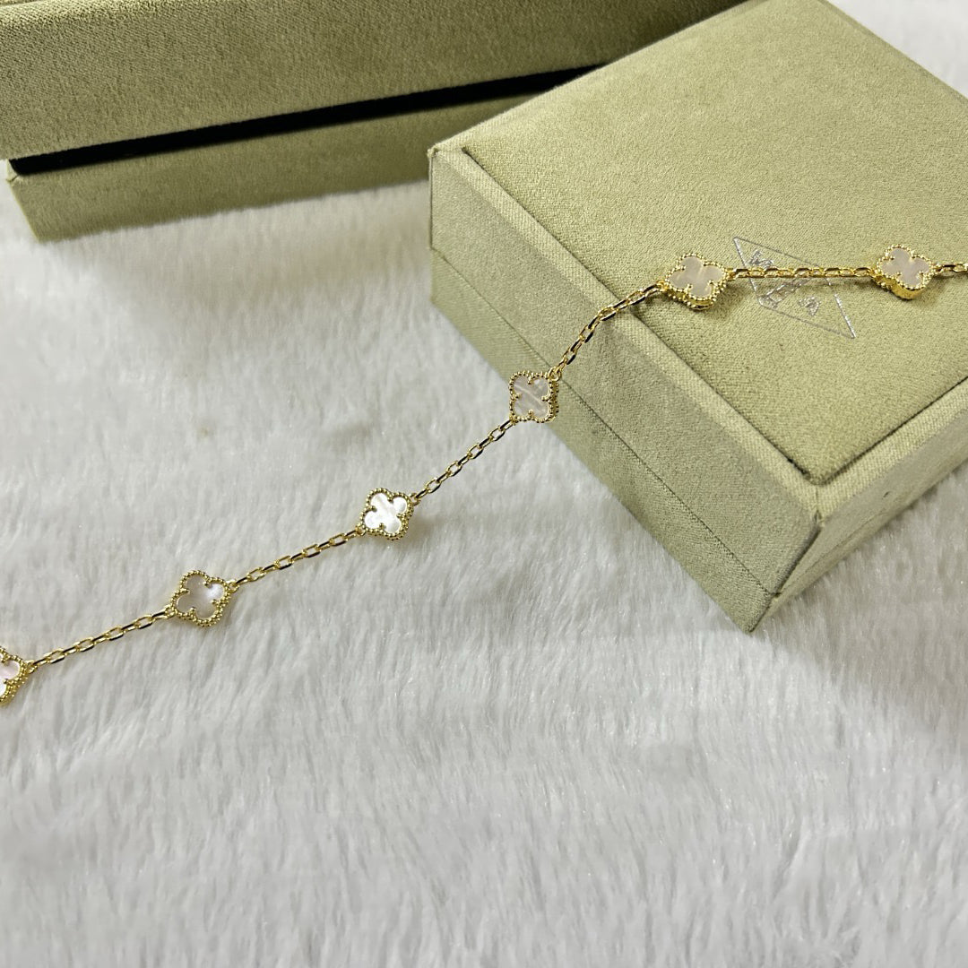 [Loco ]CLOVER 6 MOTIF WHITE MOP BRACELET
