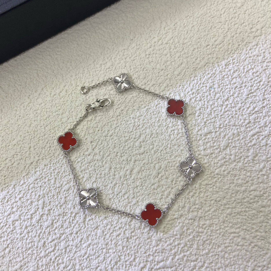 [Loco ]CLOVER 6 MOTIF RED AGATE LASER BRACELET