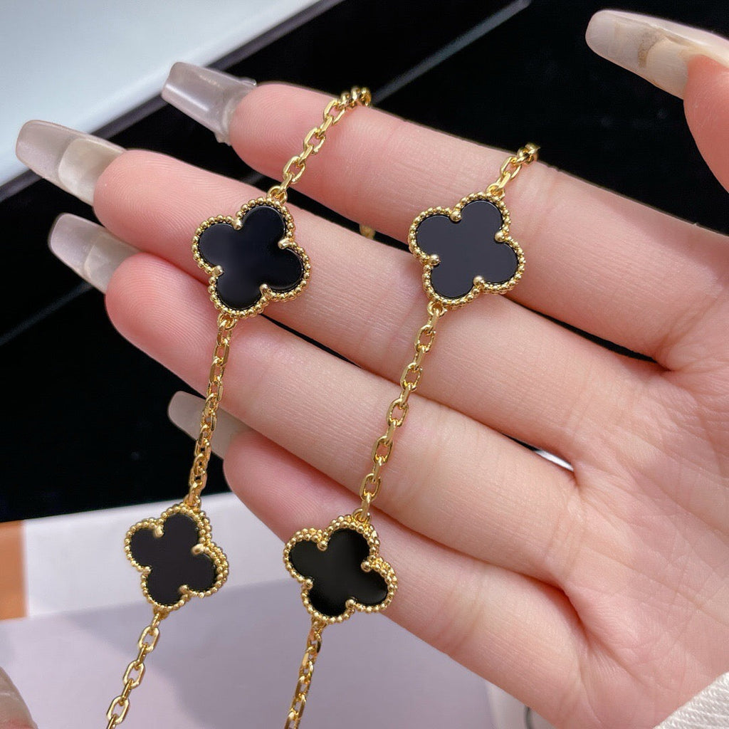Loco CLOVER 10 MOTIFS ONYX NECKLACE