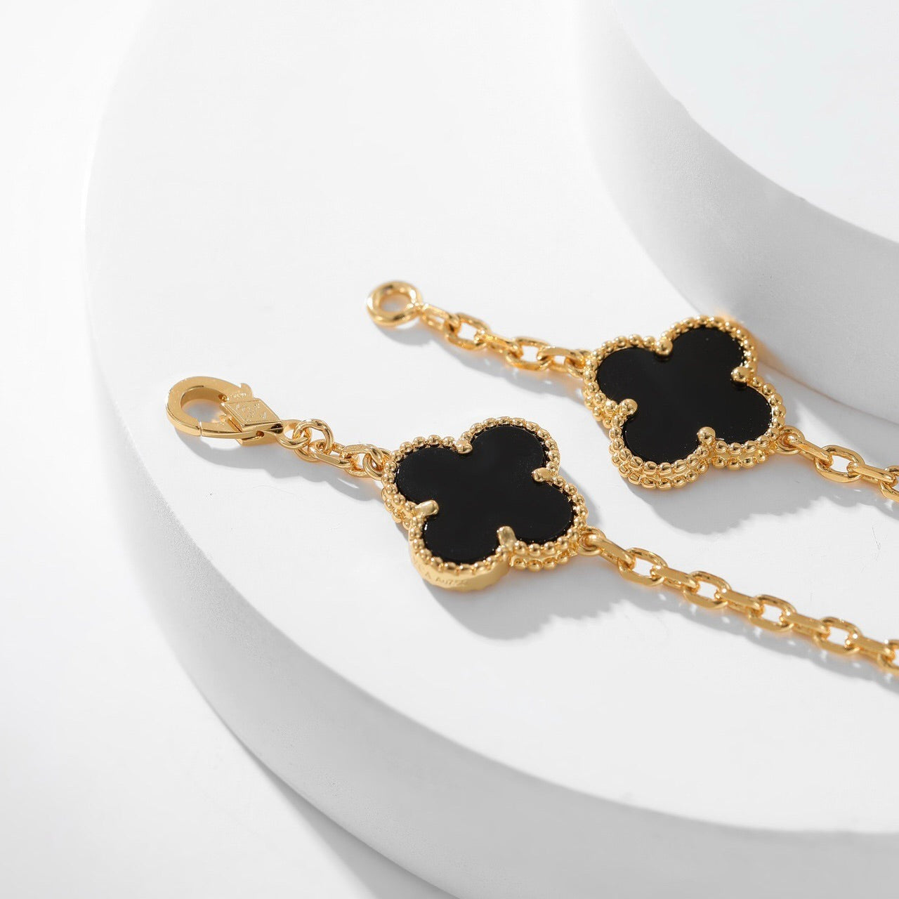 Loco CLOVER 10 MOTIFS ONYX NECKLACE
