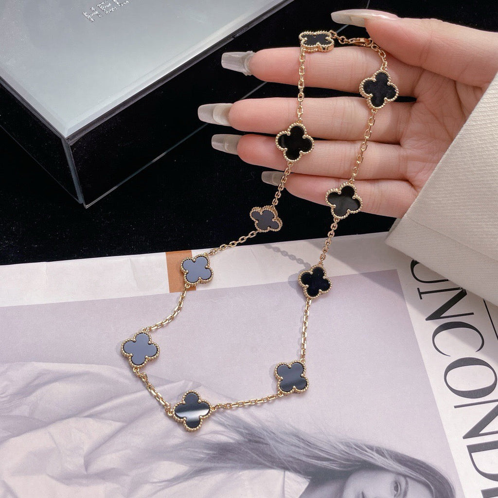Loco CLOVER 10 MOTIFS ONYX NECKLACE
