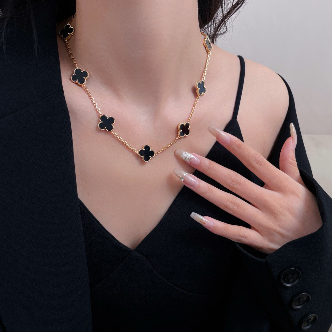 Loco CLOVER 10 MOTIFS ONYX NECKLACE