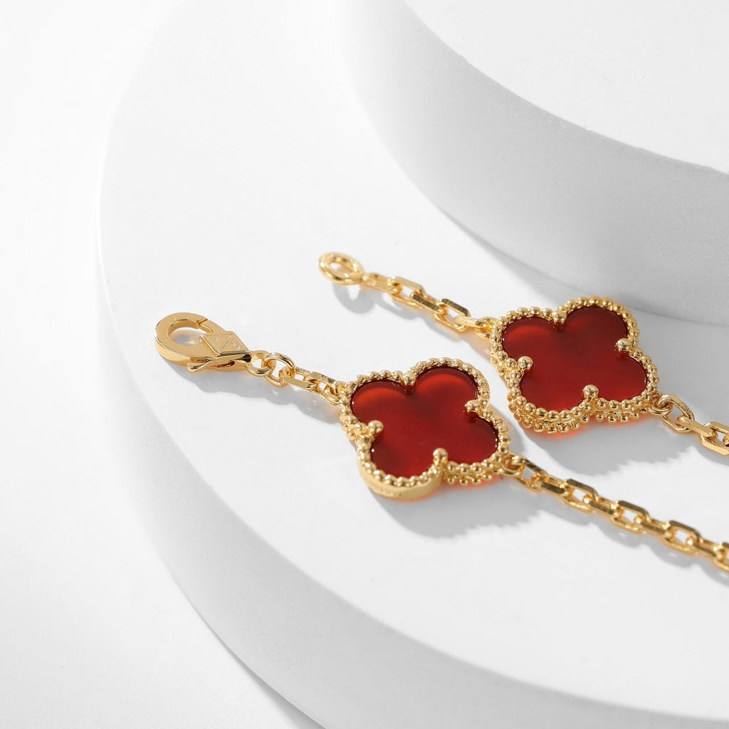 Loco CLOVER 10 MOTIFS CARNELIAN NECKLACE