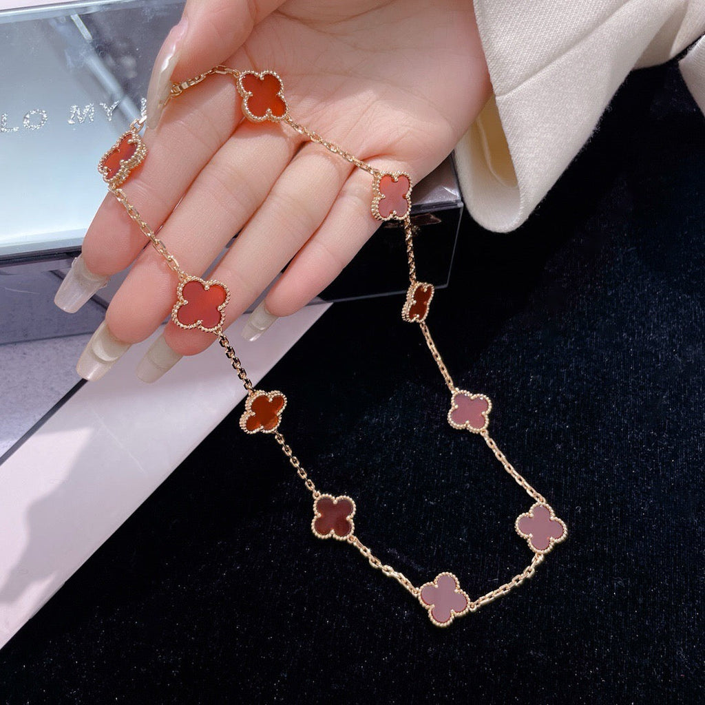Loco CLOVER 10 MOTIFS CARNELIAN NECKLACE