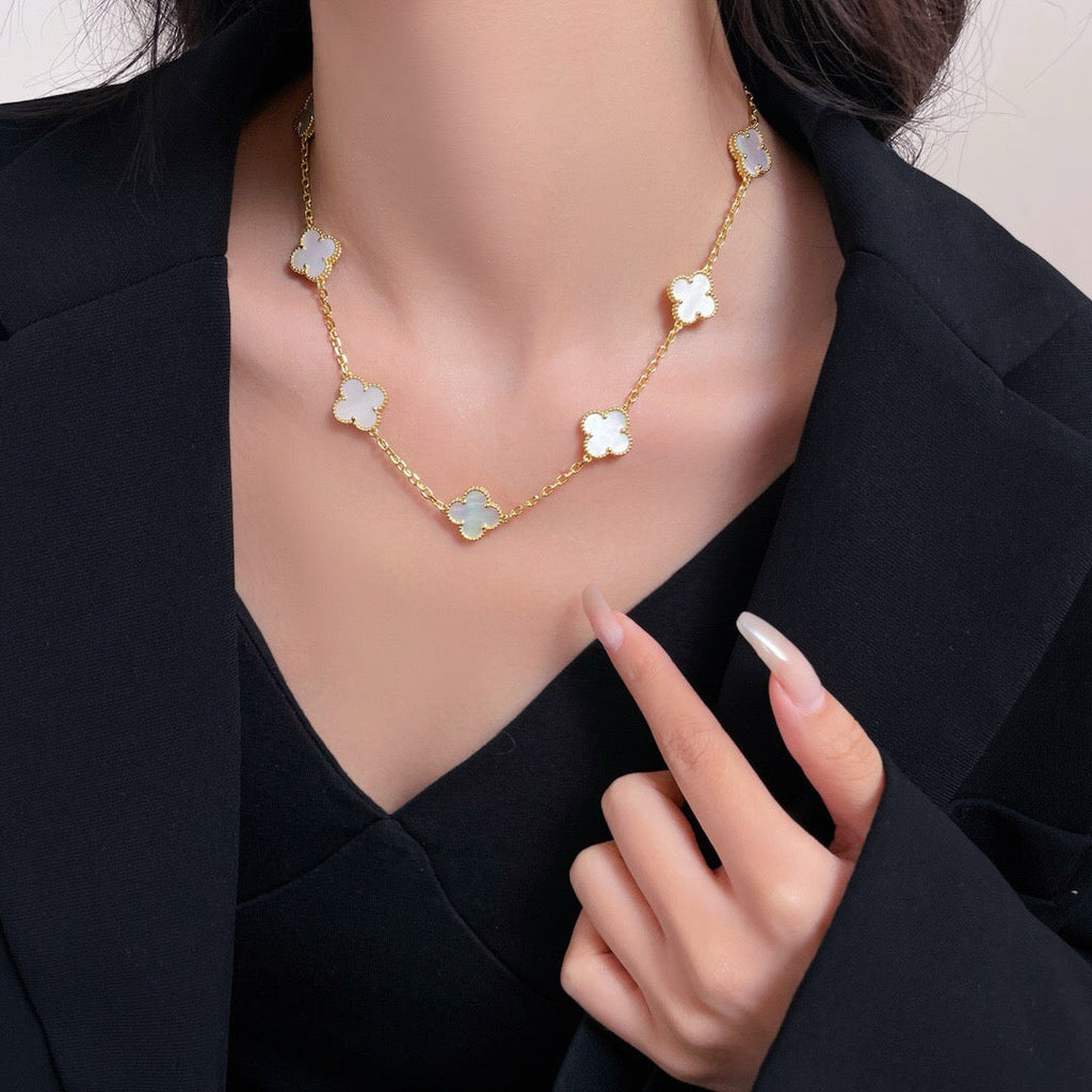 Loco CLOVER 10 MOTIFS WHITE MOTHER OF PEARL NECKLACE