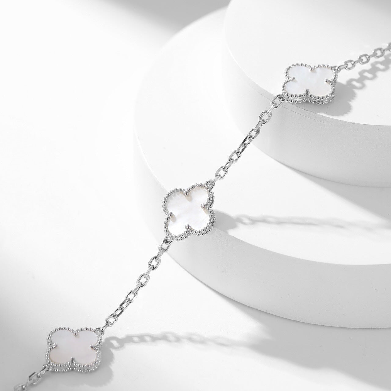 Loco CLOVER 10 MOTIFS WHITE MOTHER OF PEARL NECKLACE