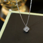 Loco CLOVER MINI 9.5MM PENDANT DIAMOND NECKLACE