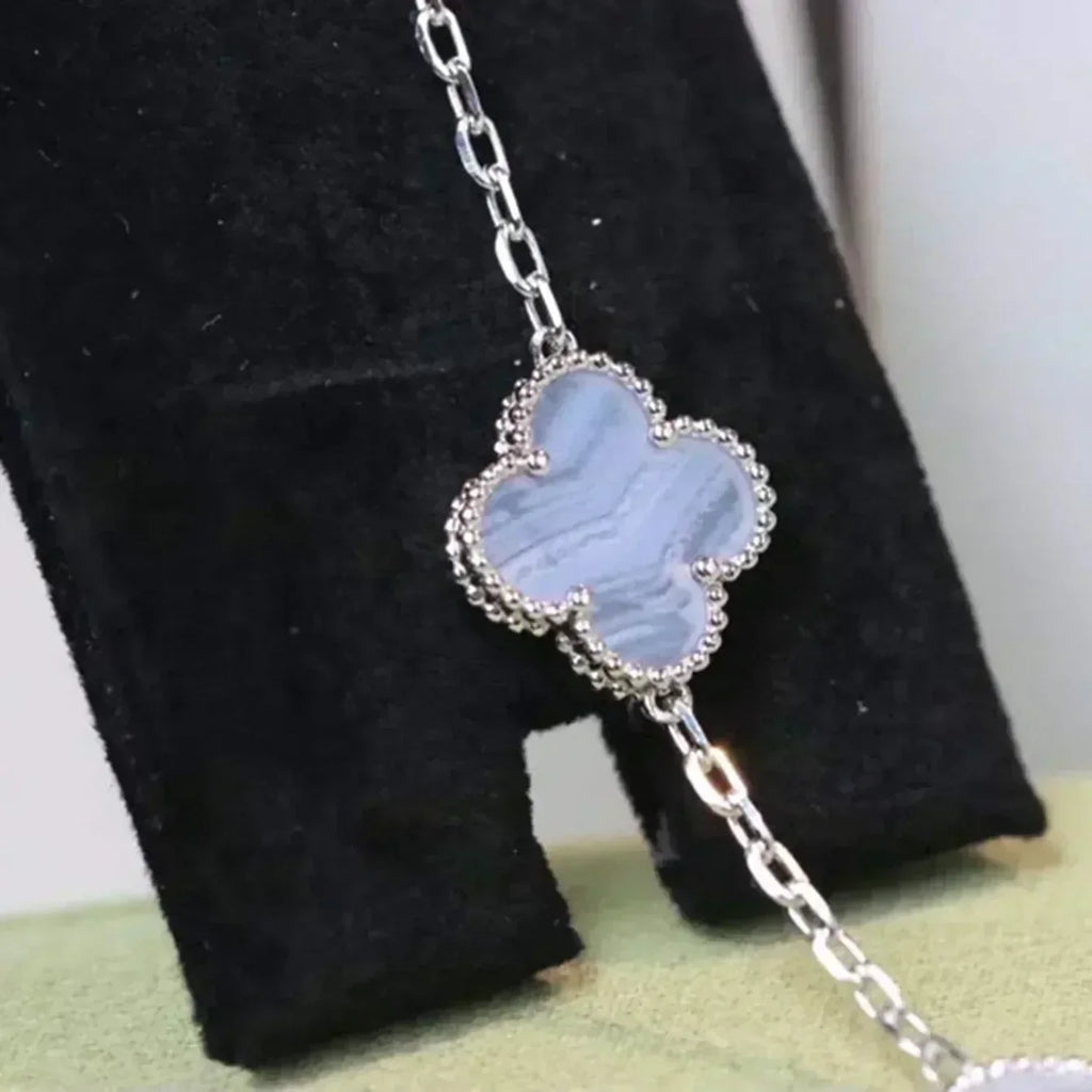 [Loco ]New  CLOVER 5 MOTIF PURPLE CHALCEDONY BRACELET COLLECTION