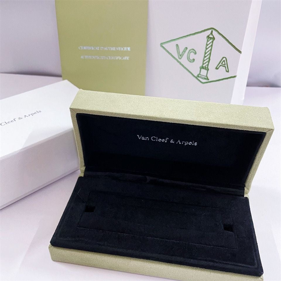 Loco VA CLOVER BRACELET NECKLACE RING BOX GIFT BAG
