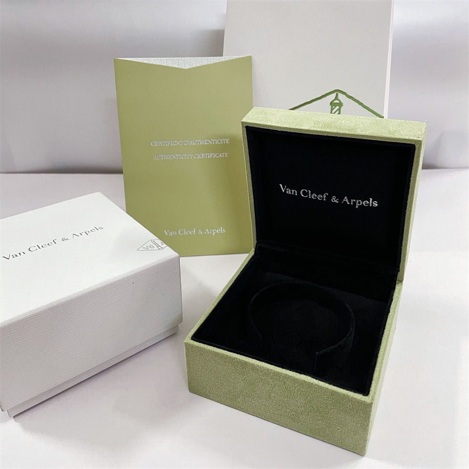 Loco VA CLOVER BRACELET NECKLACE RING BOX GIFT BAG