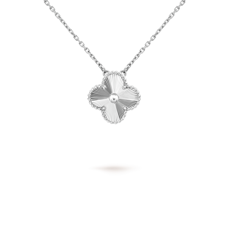 Loco CLOVER 15MM LASER NECKLACE SILVER