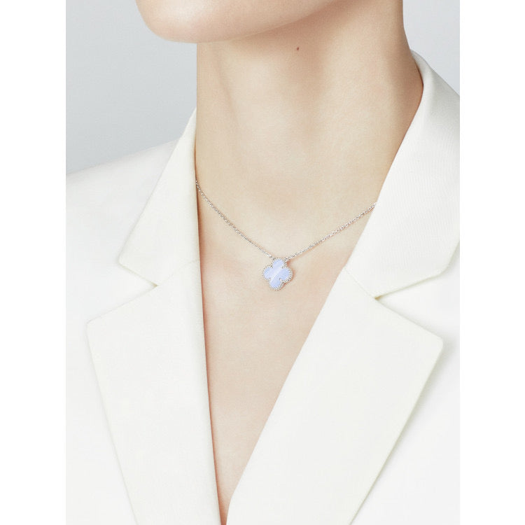 Loco CLOVER 15MM BLUE CHALCEDONY NECKLACE SILVER