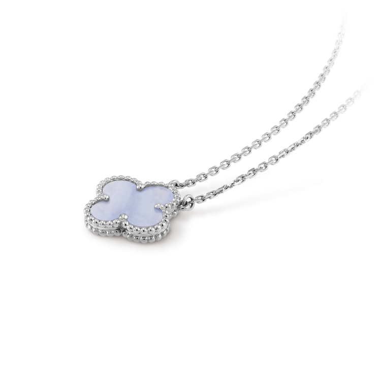 Loco CLOVER 15MM BLUE CHALCEDONY NECKLACE SILVER