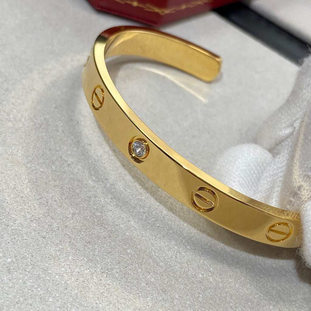 Loco LOVE BRACELET 6.1MM 1 DIAMOND OPEN CUFF