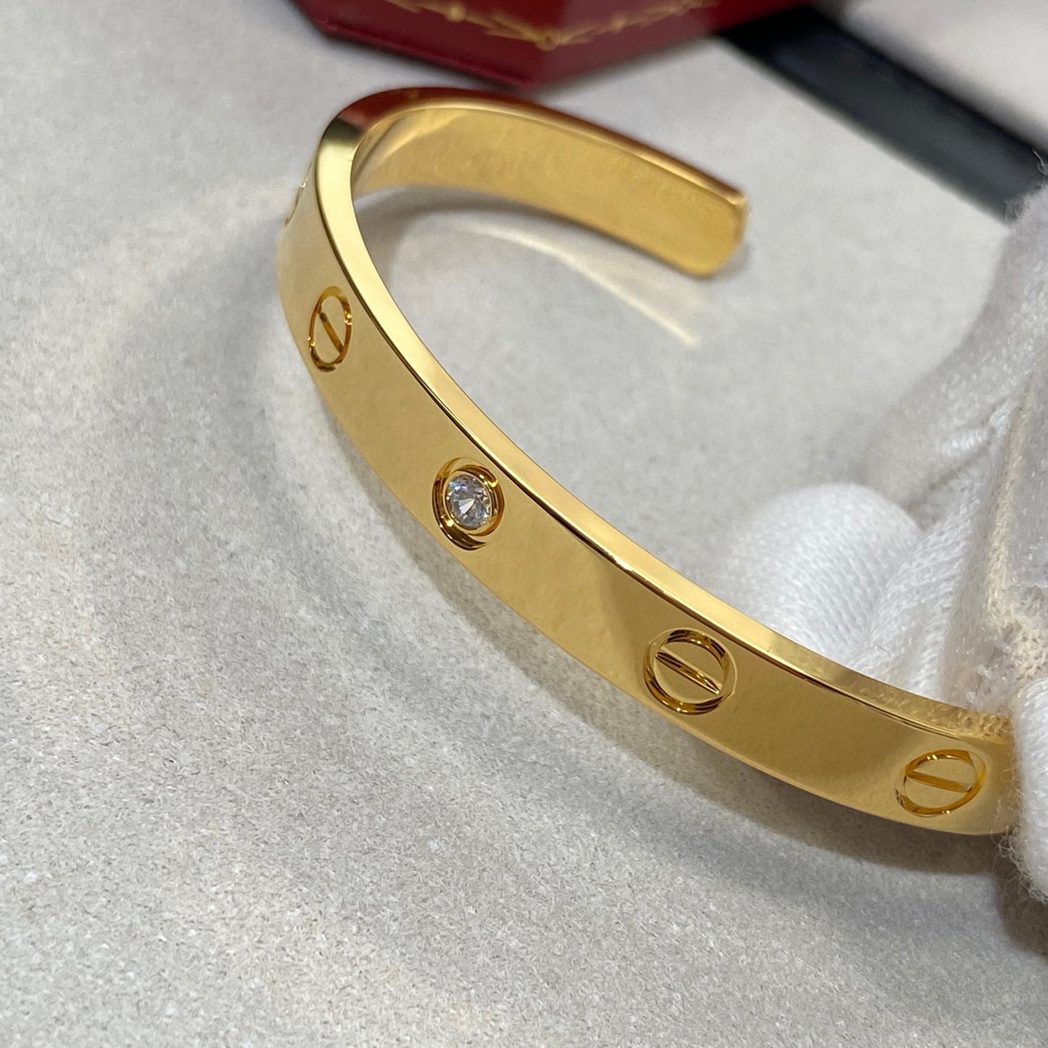 Loco LOVE BRACELET 6.1MM 1 DIAMOND OPEN CUFF