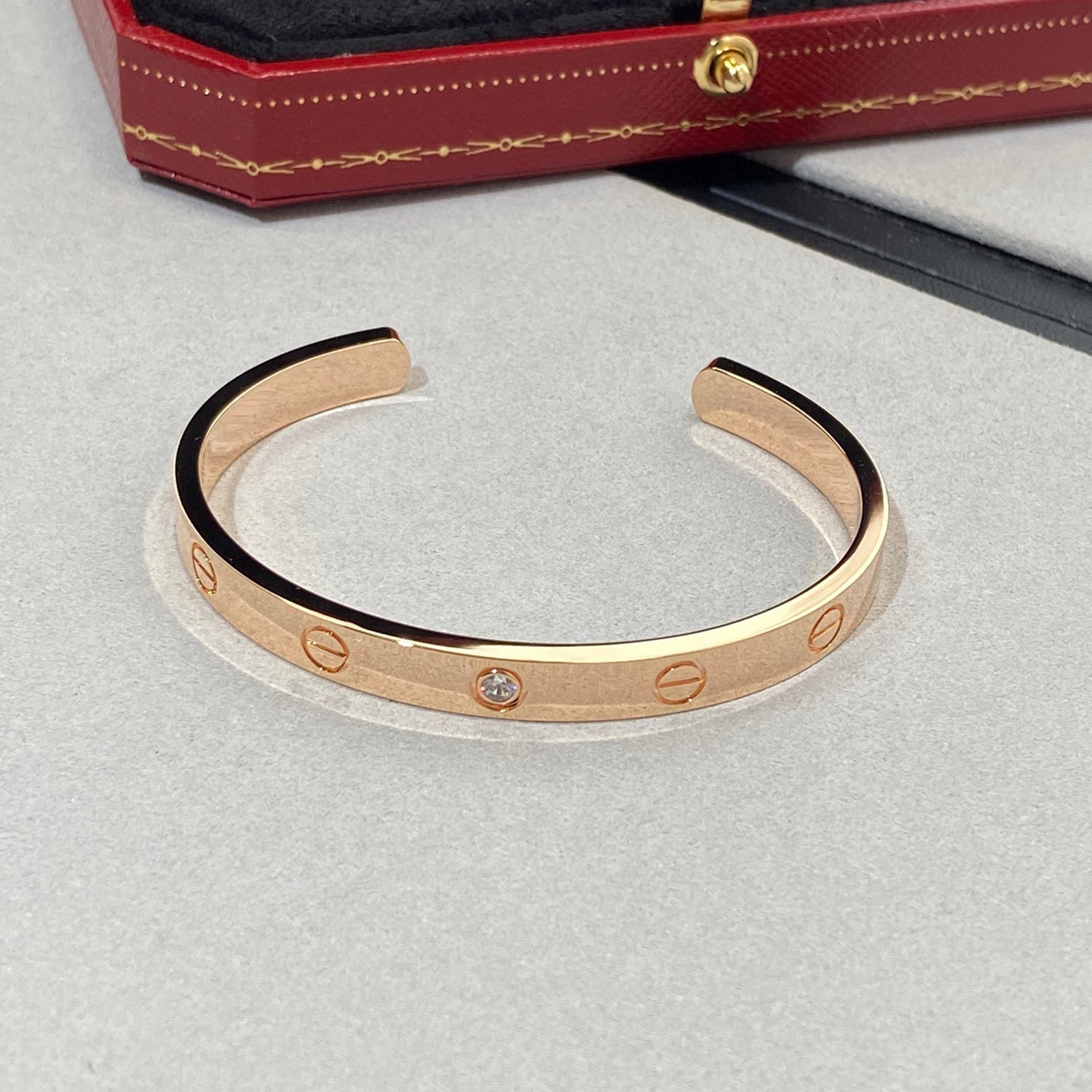 Loco LOVE BRACELET 6.1MM 1 DIAMOND OPEN CUFF