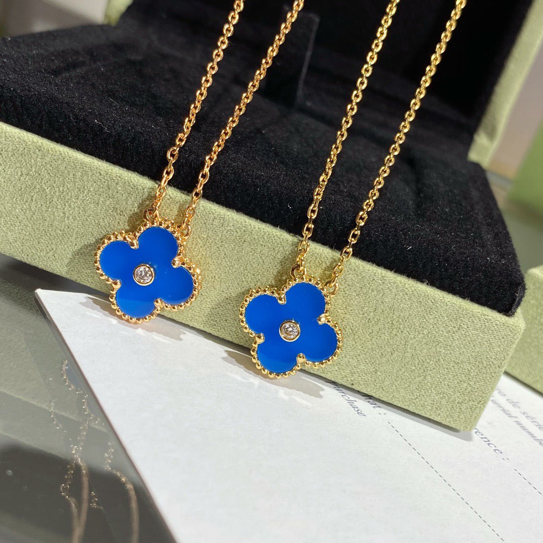 Loco CLOVER 15MM DIAMOND AND BLUE AGATE NECKLACE