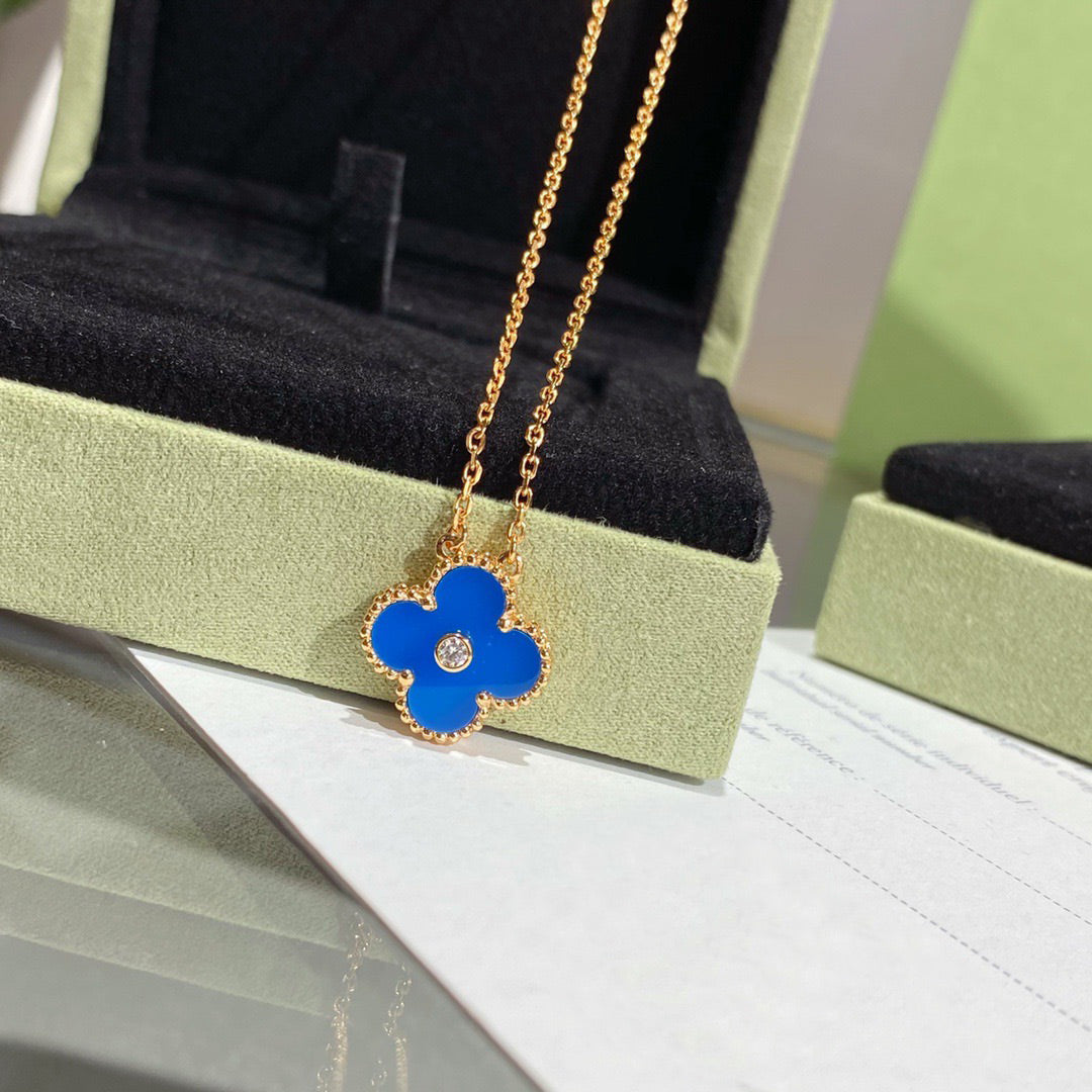 Loco CLOVER 15MM DIAMOND AND BLUE AGATE NECKLACE