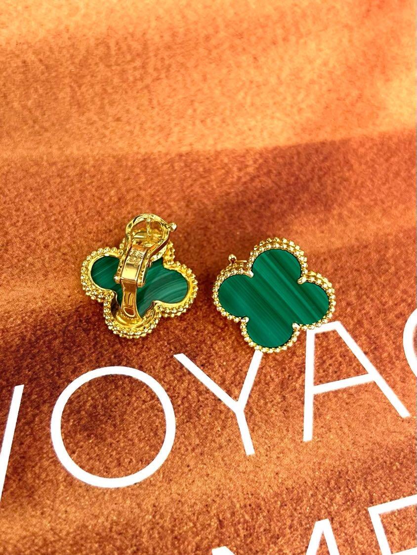 [Loco ] CLOVER LARGE (20mm) 1 MOTIFS GREENER MOP STUD EARRINGS