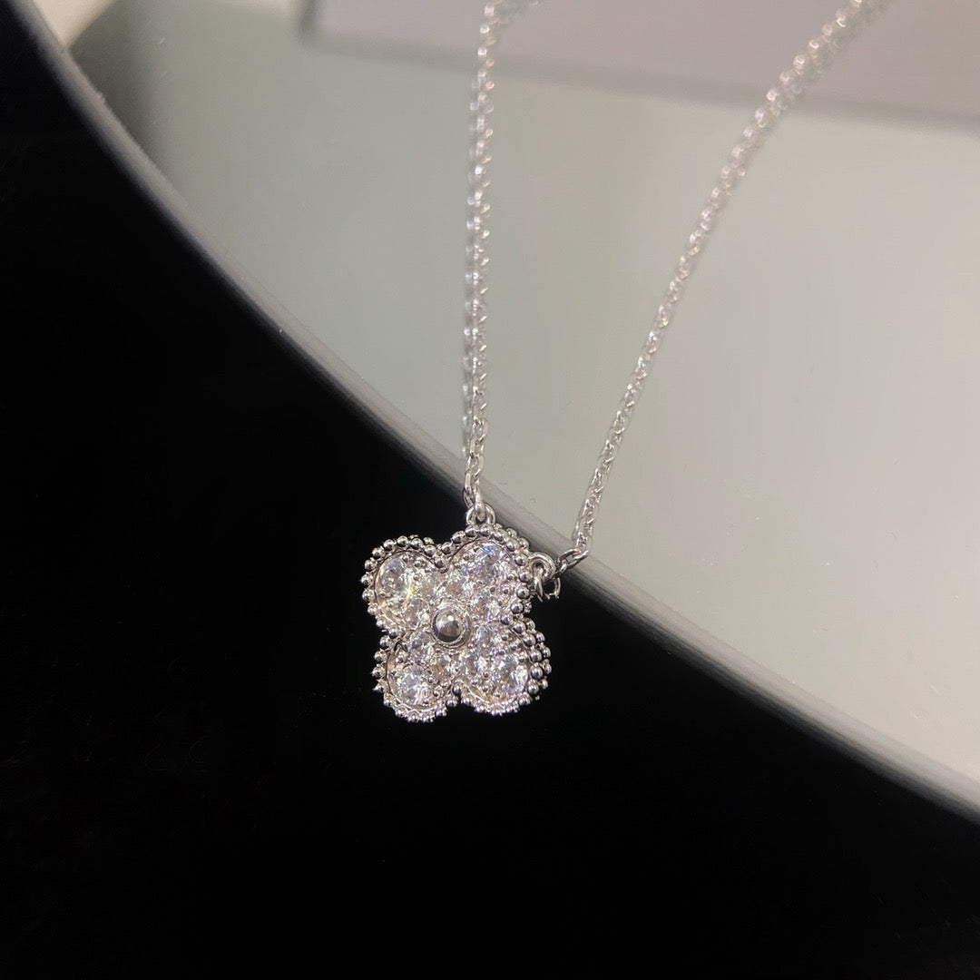 Loco CLOVER 15MM DIAMOND SINGLE FLOWER NECKLACE