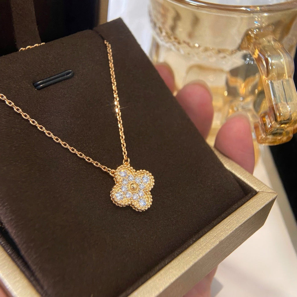 Loco CLOVER 15MM DIAMOND SINGLE FLOWER NECKLACE