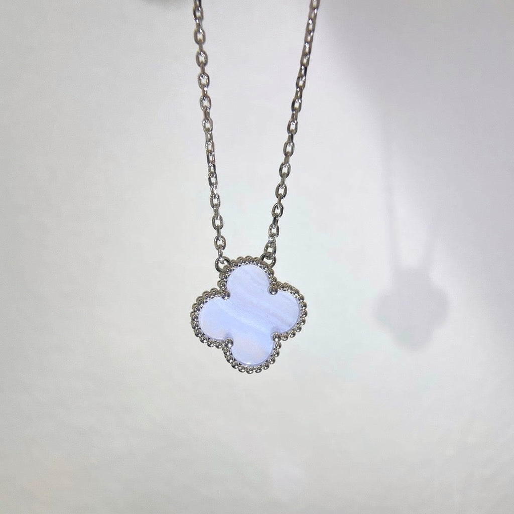 Loco CLOVER 15MM BLUE CHALCEDONY NECKLACE SILVER