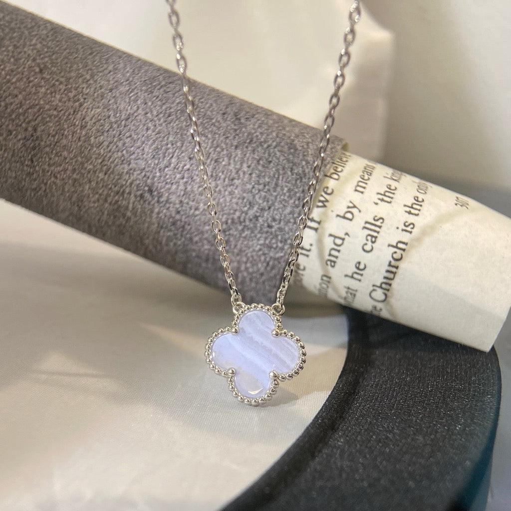 Loco CLOVER 15MM BLUE CHALCEDONY NECKLACE SILVER