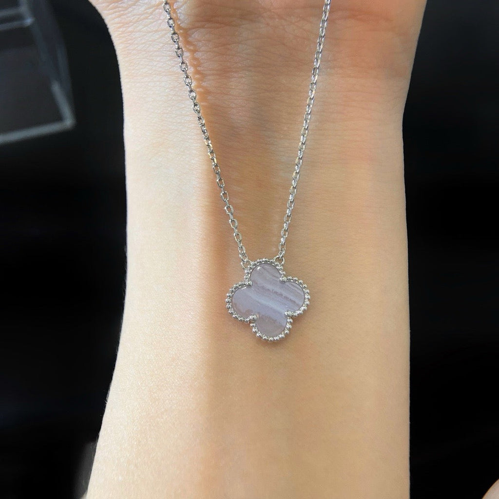 Loco CLOVER 15MM BLUE CHALCEDONY NECKLACE SILVER