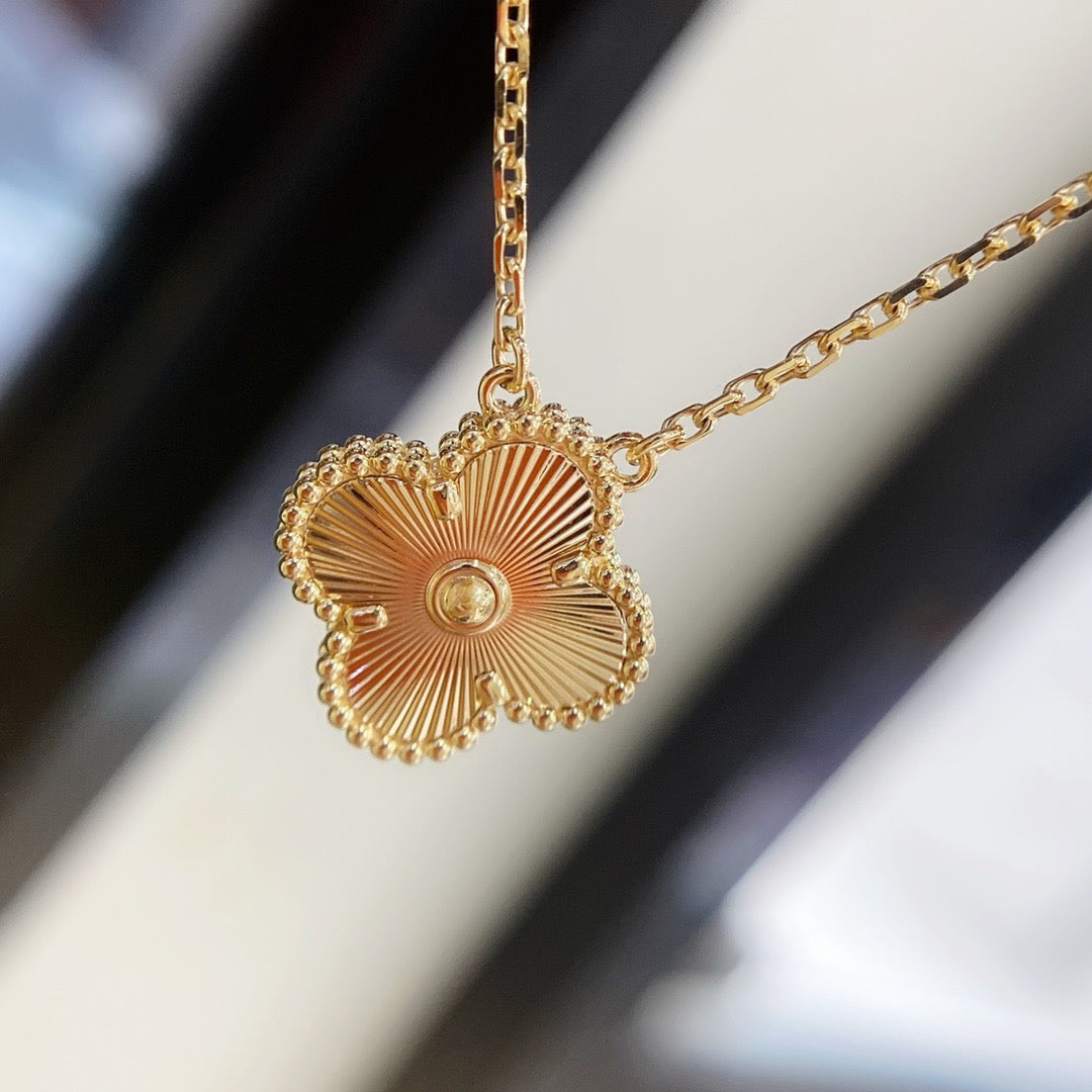 Loco CLOVER 15MM LASER NECKLACE