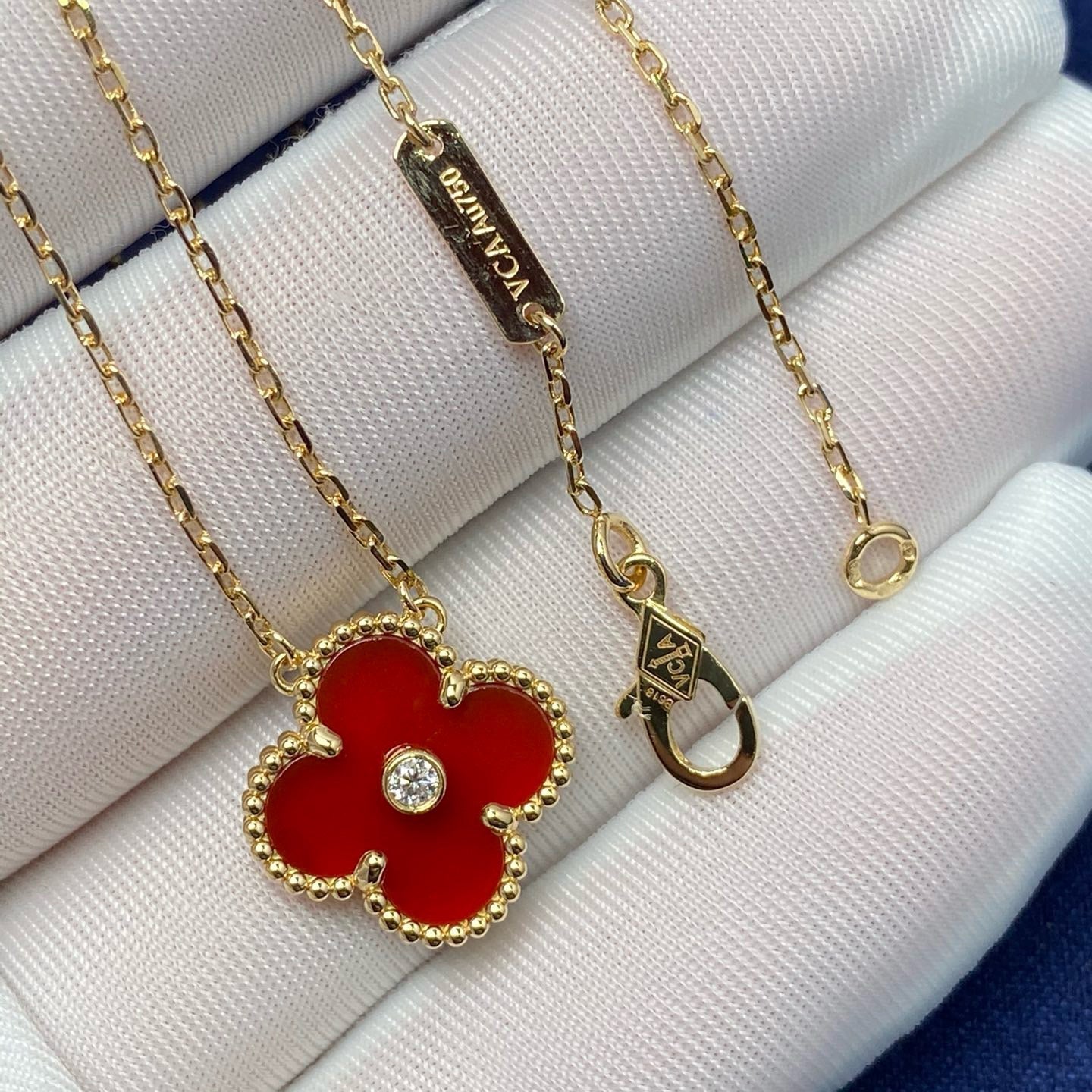Loco CLOVER 15MM DIAMOND CARNELIAN NECKLACE