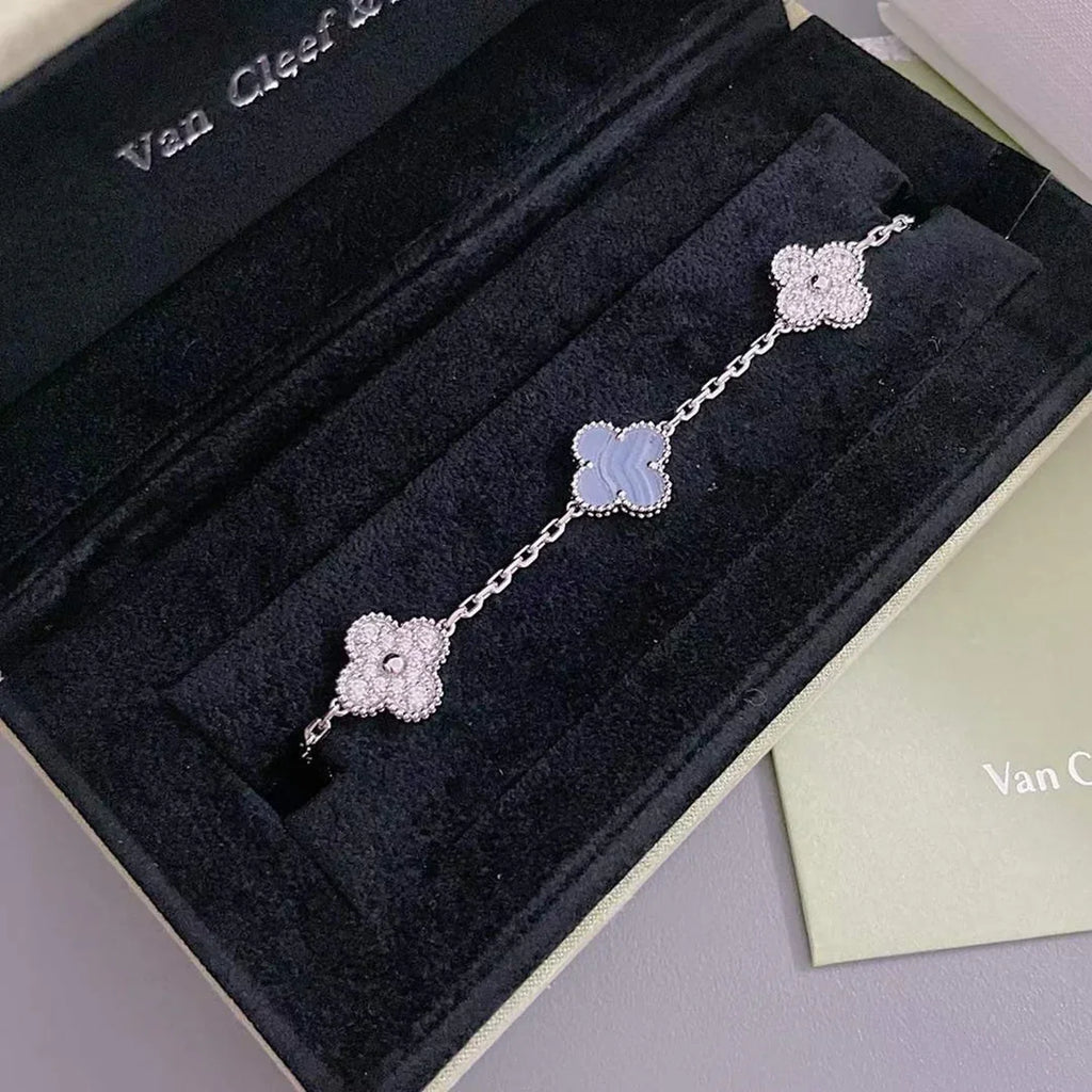 [Loco ]New  CLOVER 5 MOTIF PURPLE CHALCEDONY BRACELET COLLECTION