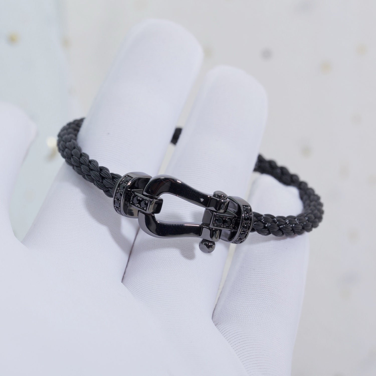 Loco FORCE LARGE SERIES HORSESHOE BLACK SAMURAI BRACELET